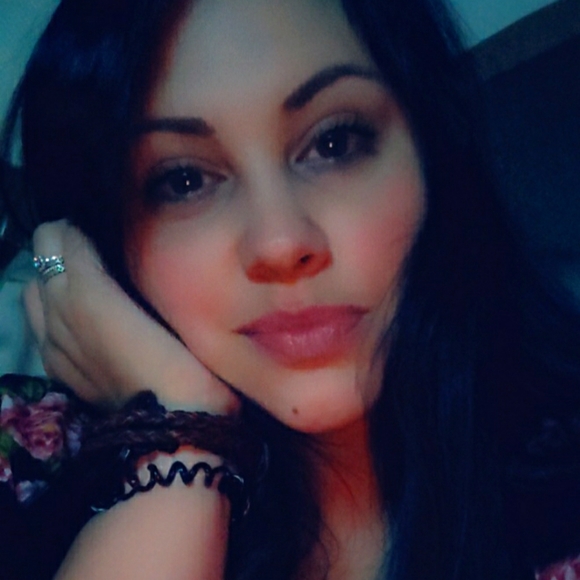 Meet your Posher, Anna - Picture 1 of 1